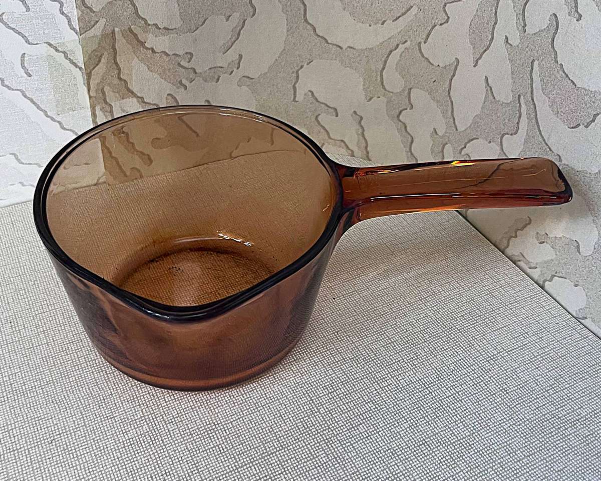 Vintage Corning Vision Ware 0.5L Saucepan with Spout.