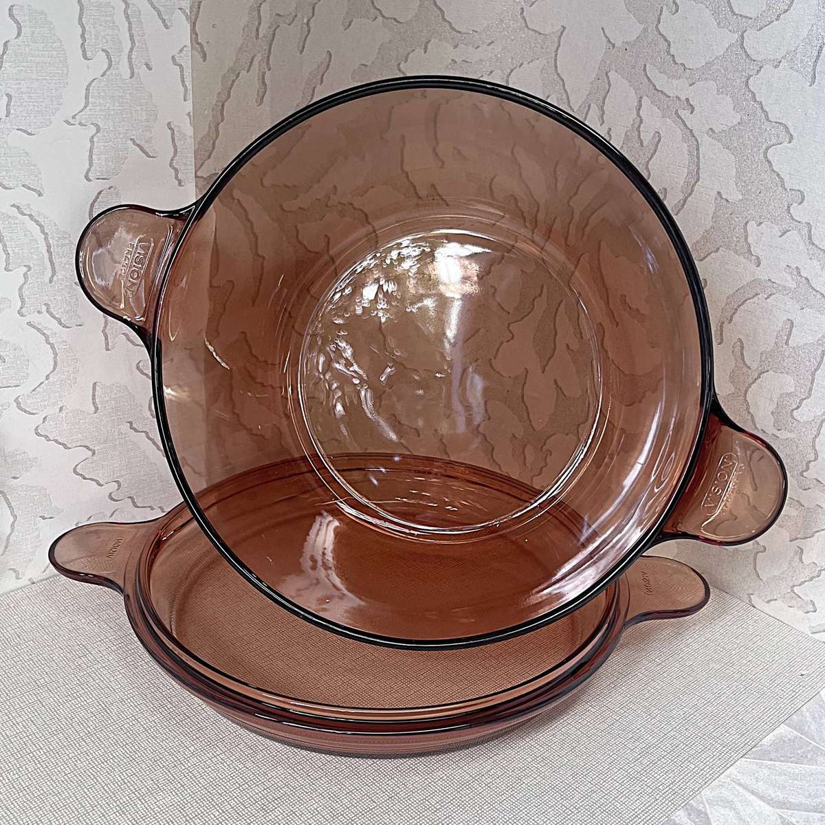 Vintage 4.5L Visions Ware Dutch Oven / Casserole Dish