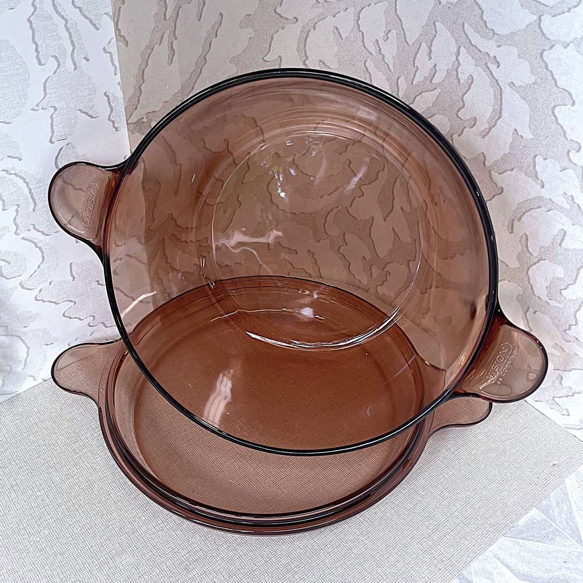 Vintage 4.5L Visions Ware Dutch Oven / Casserole Dish