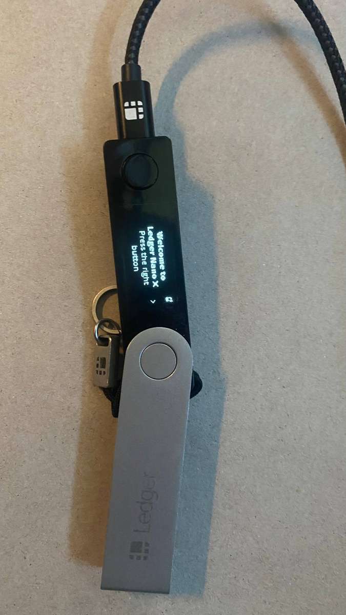 Ledger nano X - crypto wallet