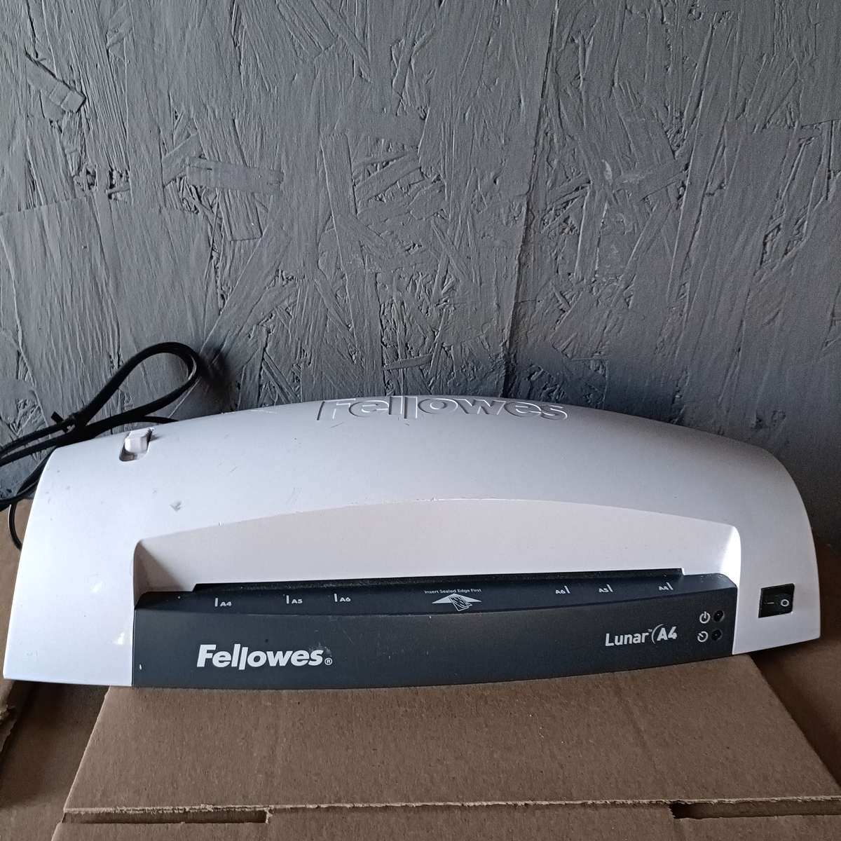 Fellows A4 laminator