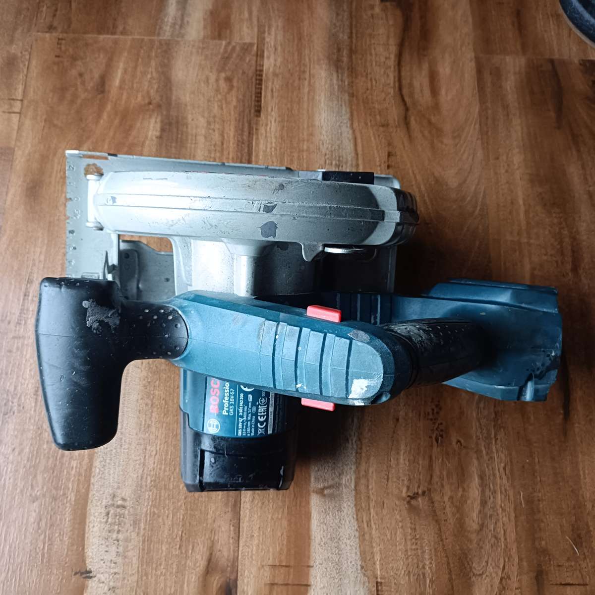 Bosch Professional Cordless Circular Saw 18V GKS18V-57