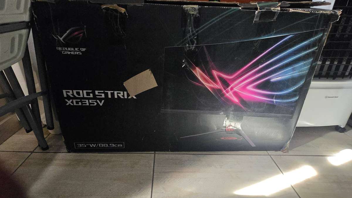 Asus ROG Strix XG35V