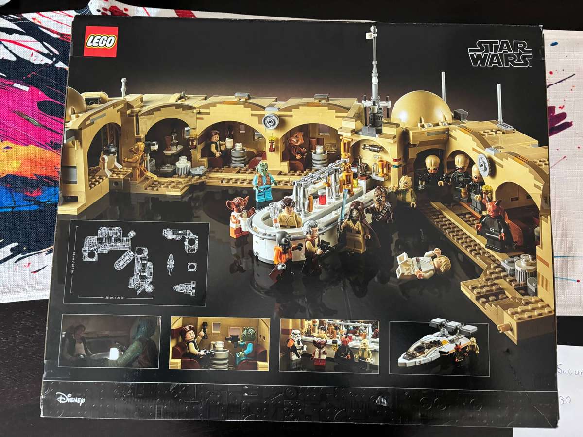 LEGO Star Wars Mos Eisley Cantina 75290  New & Sealed (Retired Master Builder Series)