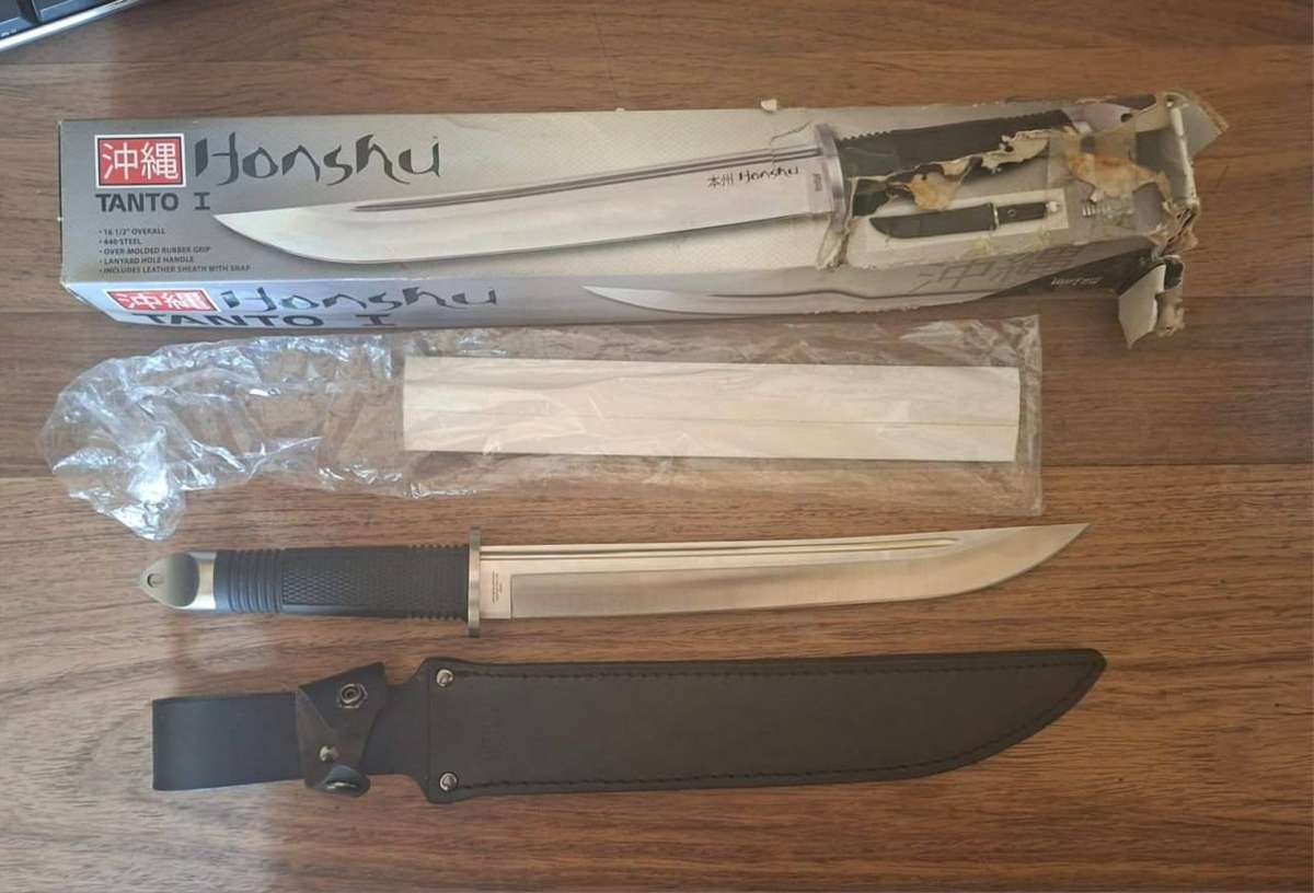 Honshu Tanto Knife and Leather Sheath