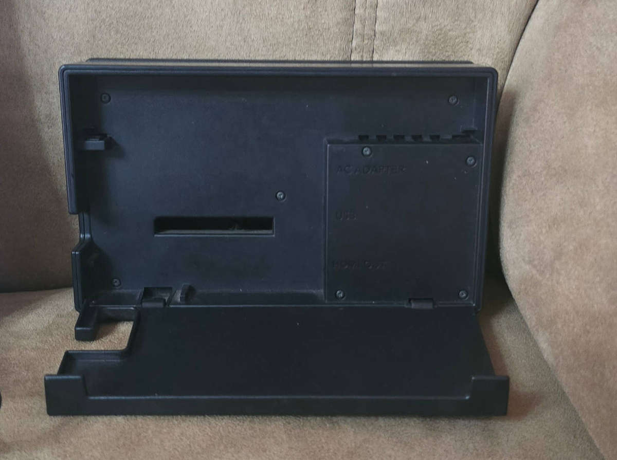 Nintendo Switch charger and dock