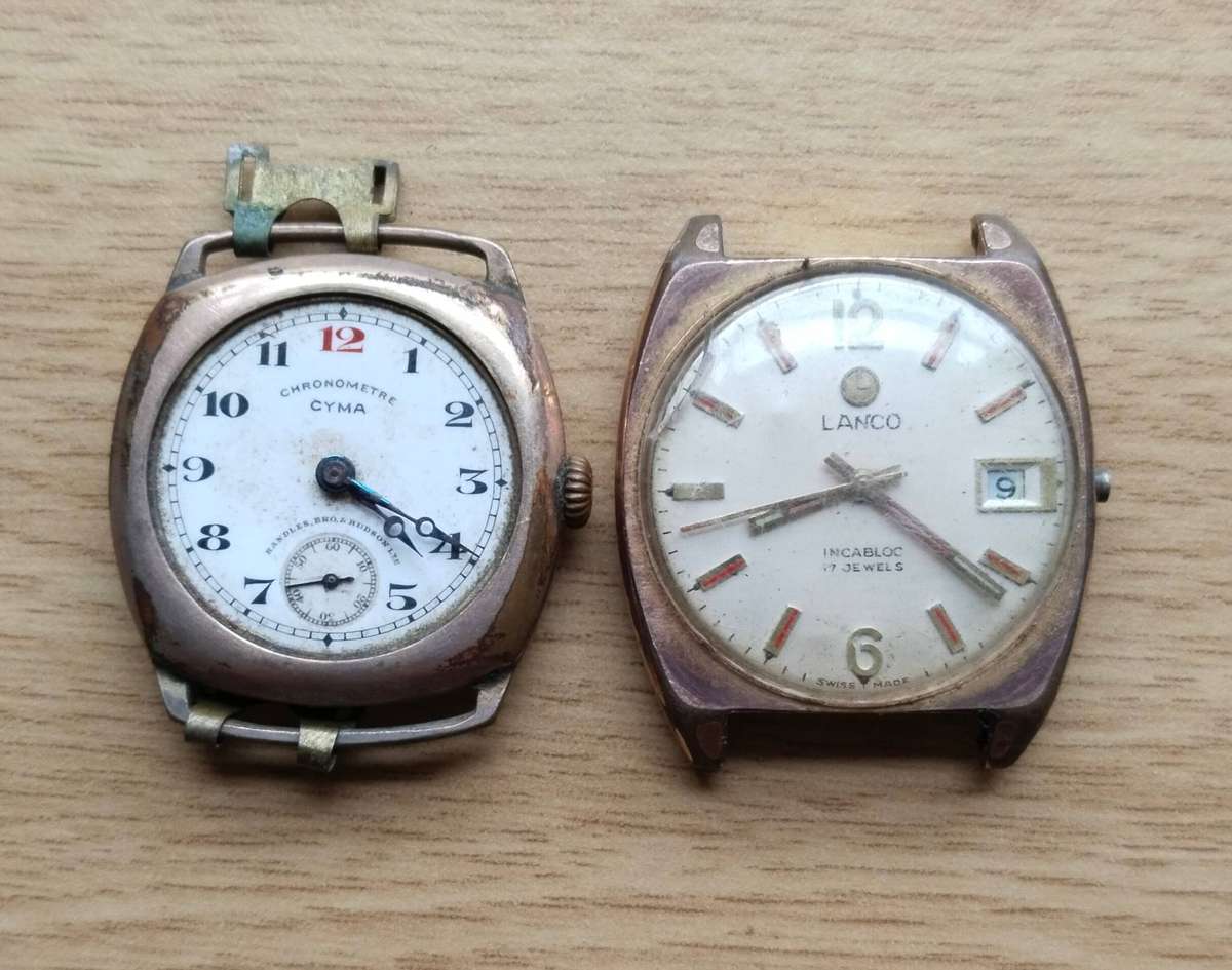 Collection of 2 Gold Plated Vintage Mens Watches.