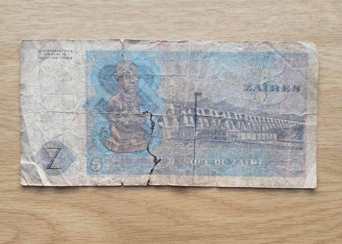 Zaire 20.5.1979 Old 5 Zaires Bank Note. (251)