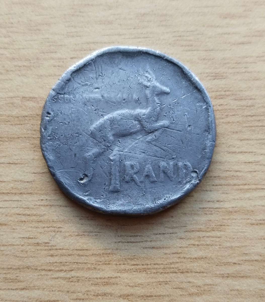 Error? Prison money. 1977 lead R1