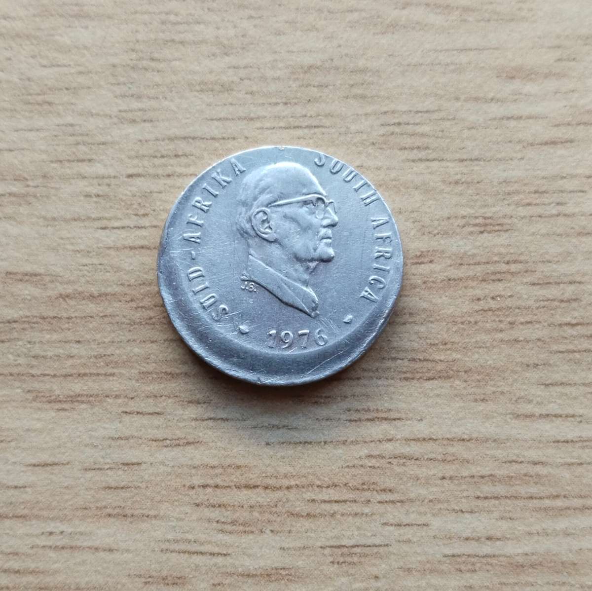 Error 1976 South Africa 5 Cents.