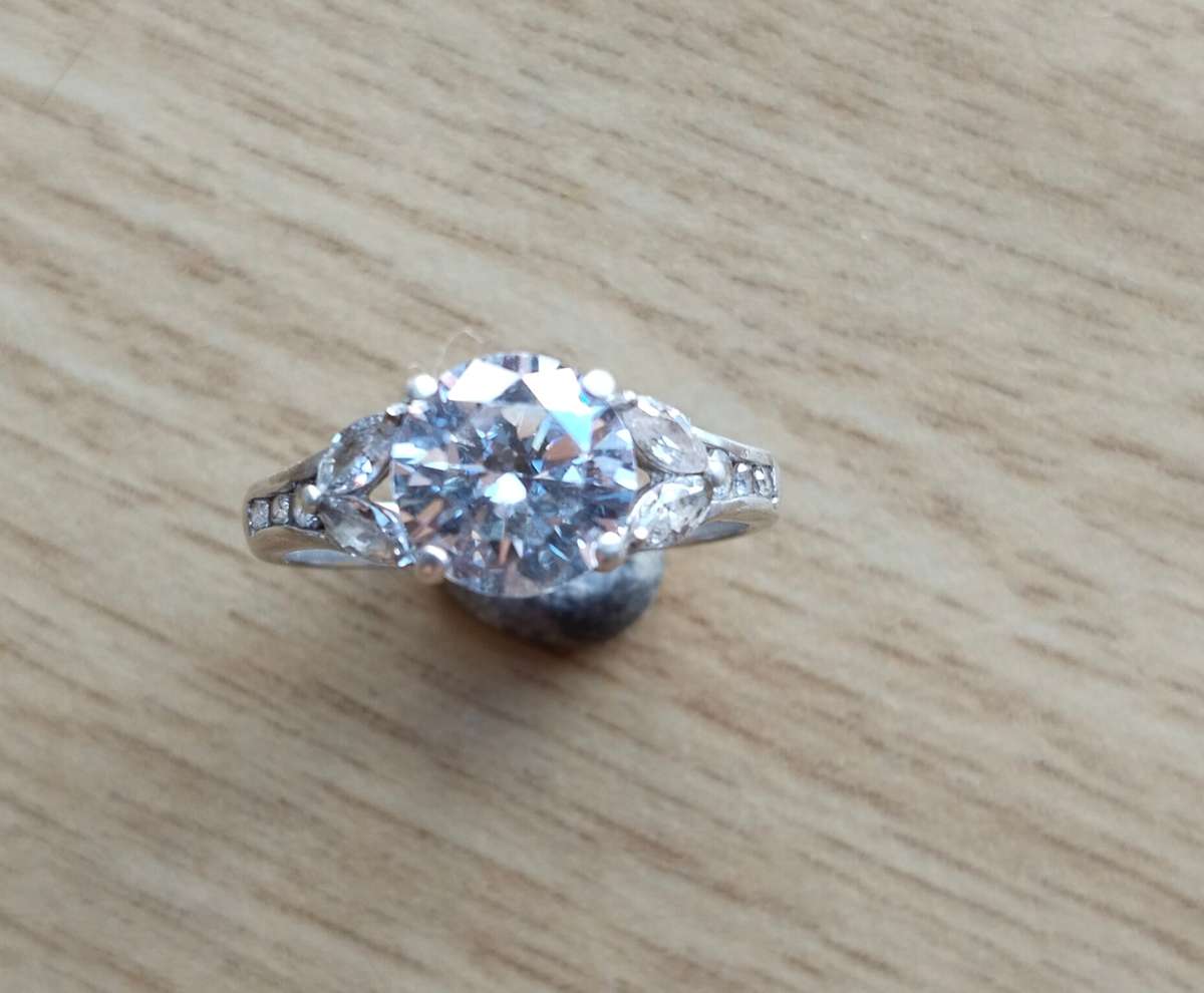 Beautiful Sterling silver ring with semi precious Stone. 17mm inside diameter.