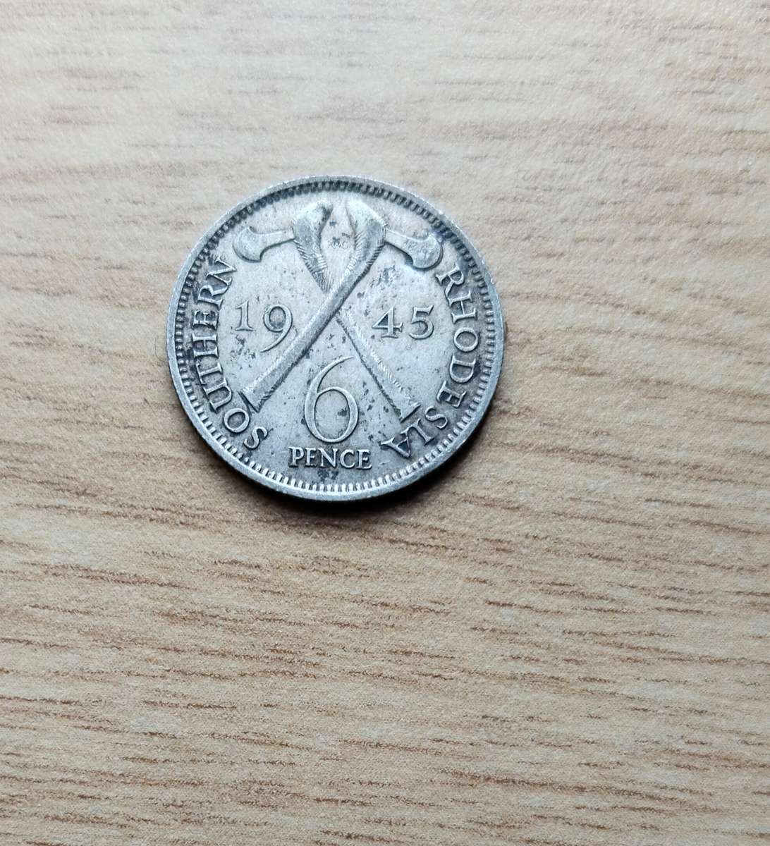 Southern Rhodesia 1945 Silver Sixpence.