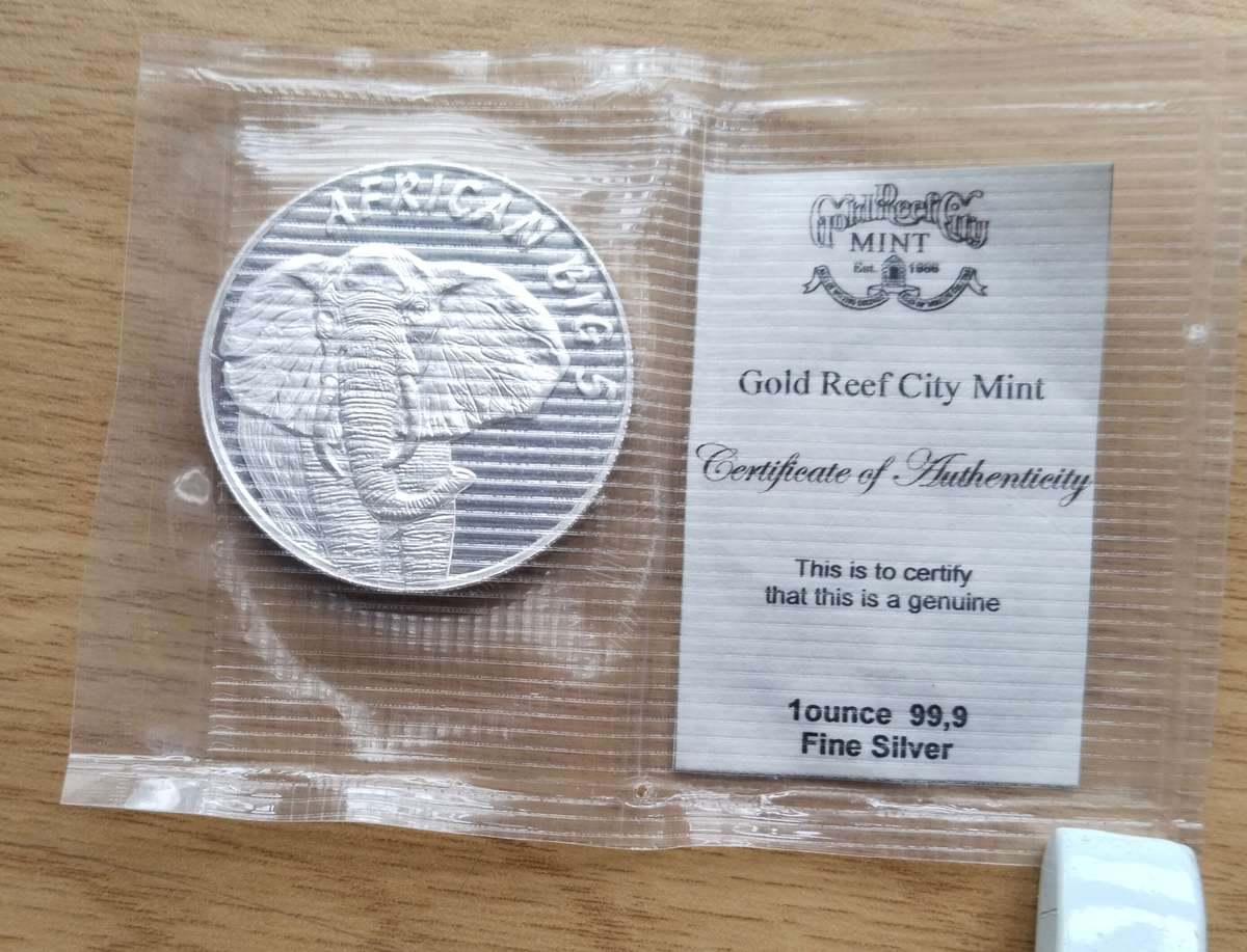 South Africa big 5 Elephant 1 OZ .999 Silver Gold Reef city bullion coin.