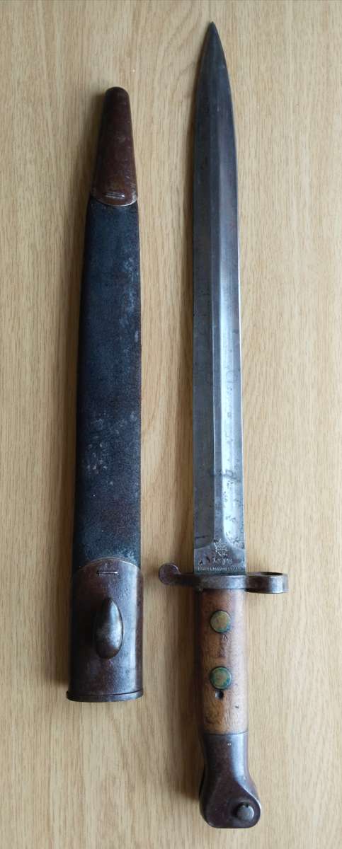 British 12/92 Sanderson Sheffield Bayonet with Scabbard. Nice Item!!