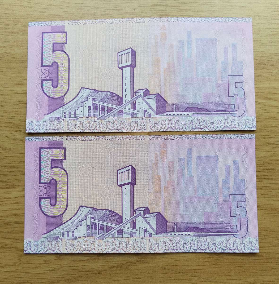 Replacement C.L. Stals XX 2 consecutive number old R5 bank notes. Low serial numbers!!