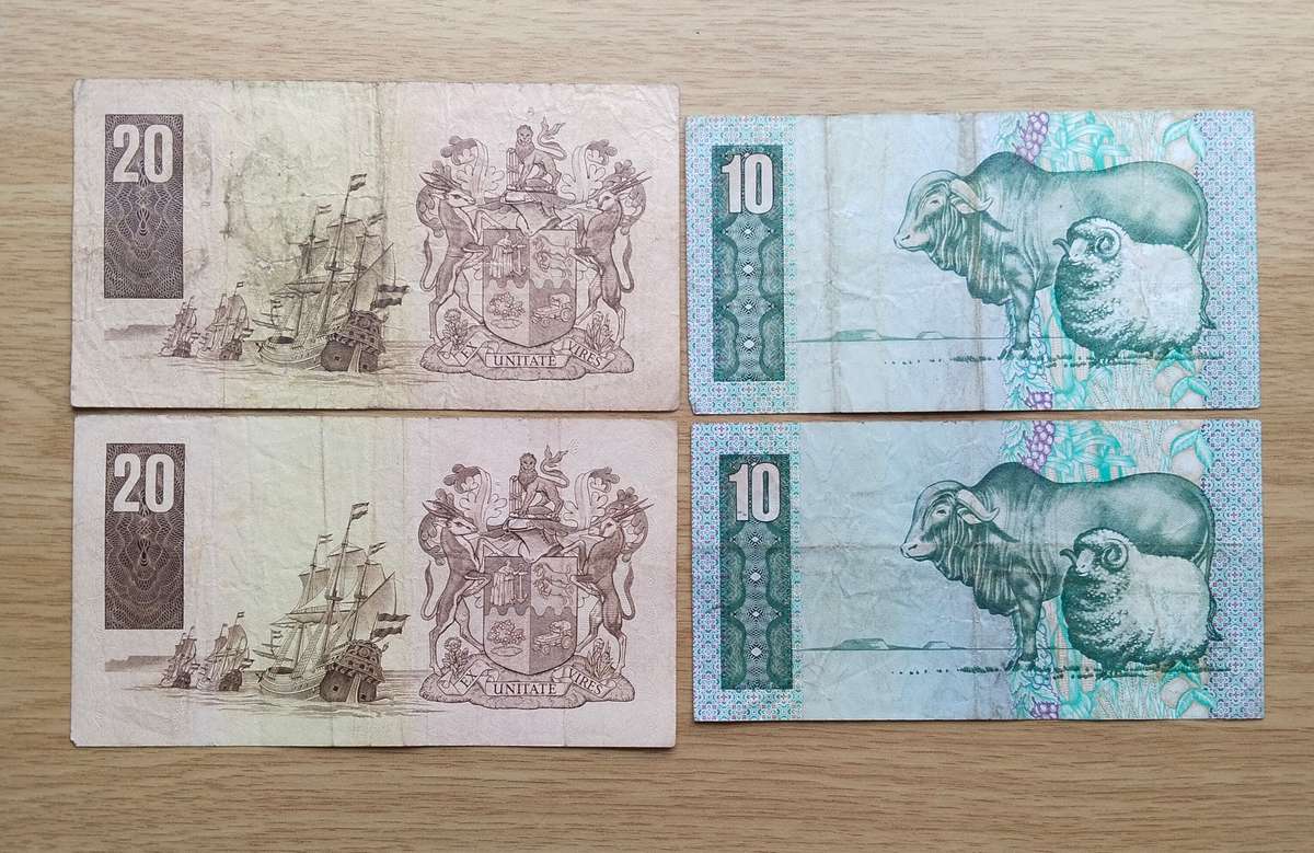 South Africa collection of 2 X R20 and 2 X R20 Bank Notes.