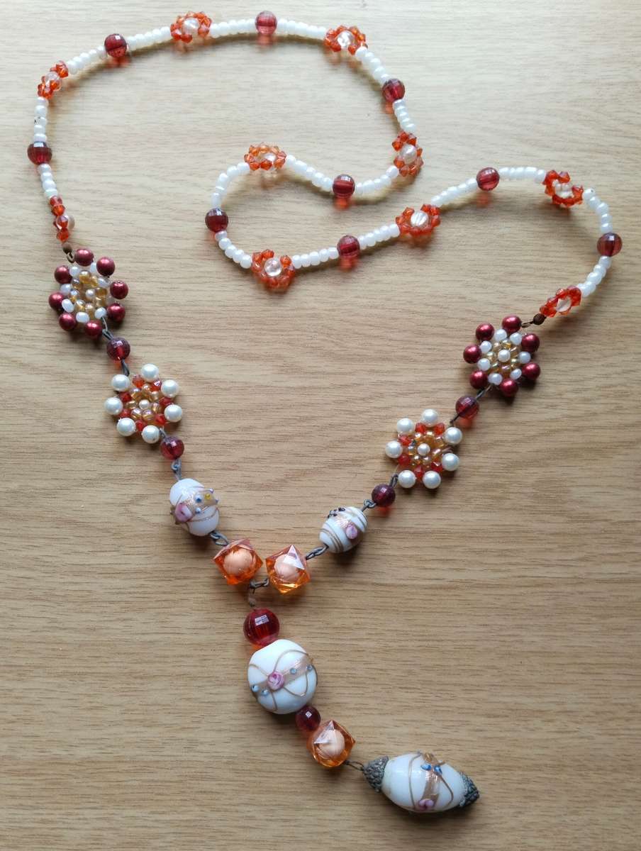 Beautiful colourful ladies necklace. 470mm long.
