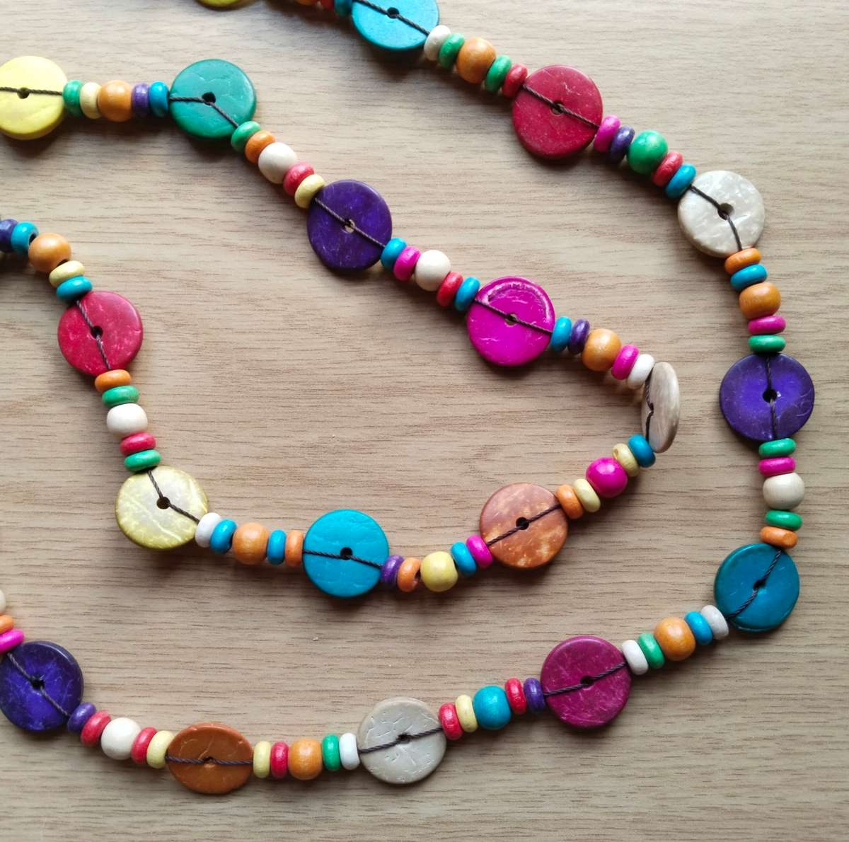 Beautiful colourful ladies necklace. 740mm long.