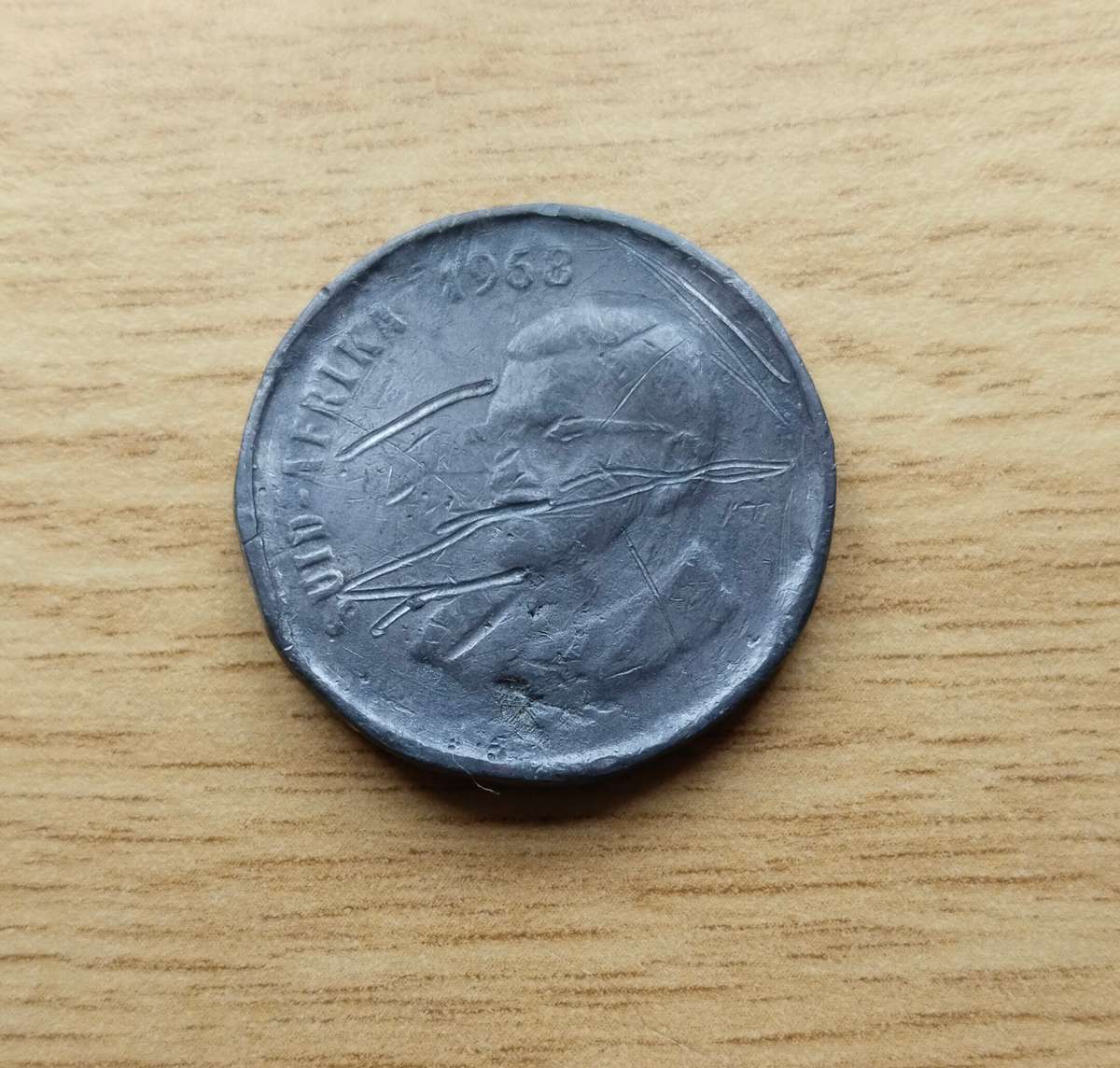 Error South Africa 1968 lead 50 cent. Normal weight is 9.50 grams.