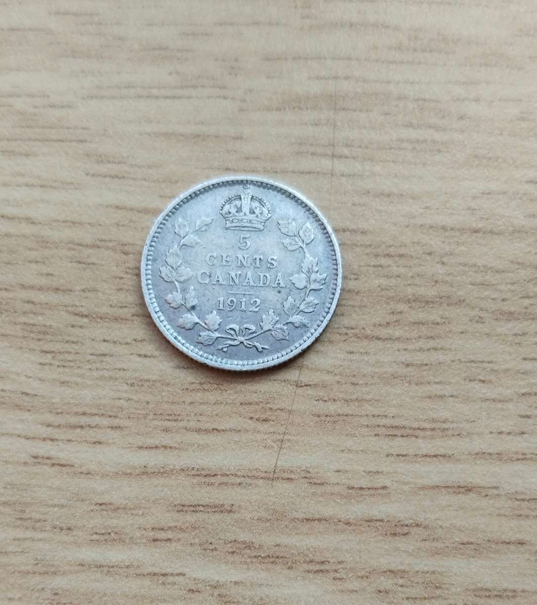 Canada 1912 Silver 5 Cents.