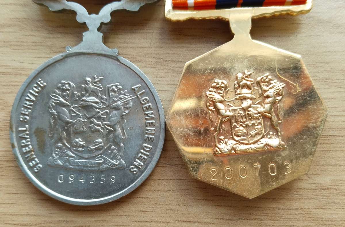 SANDF Group Medals awarded to 094359 /  200703