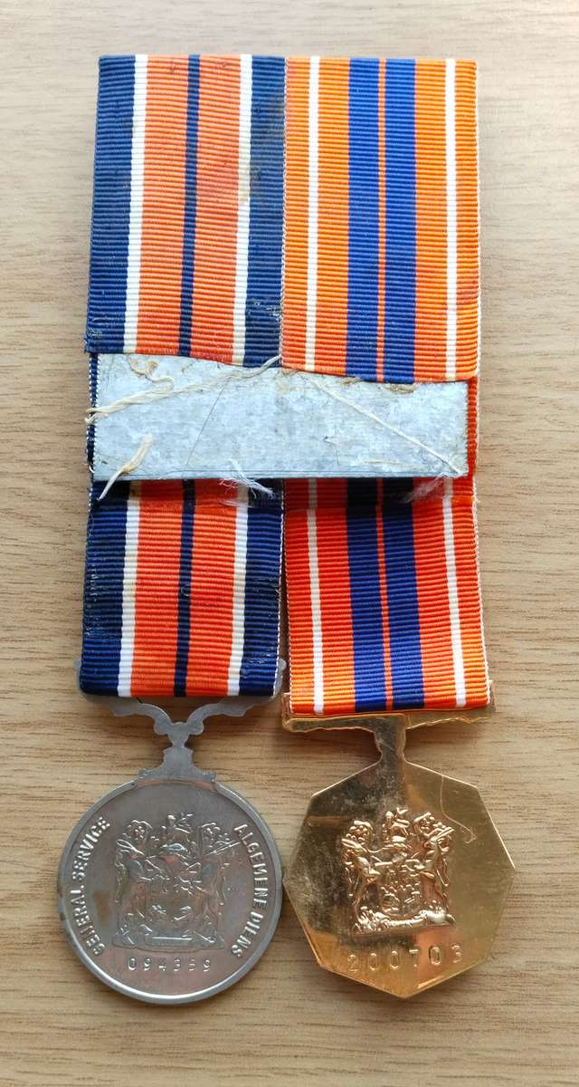 SANDF Group Medals awarded to 094359 /  200703