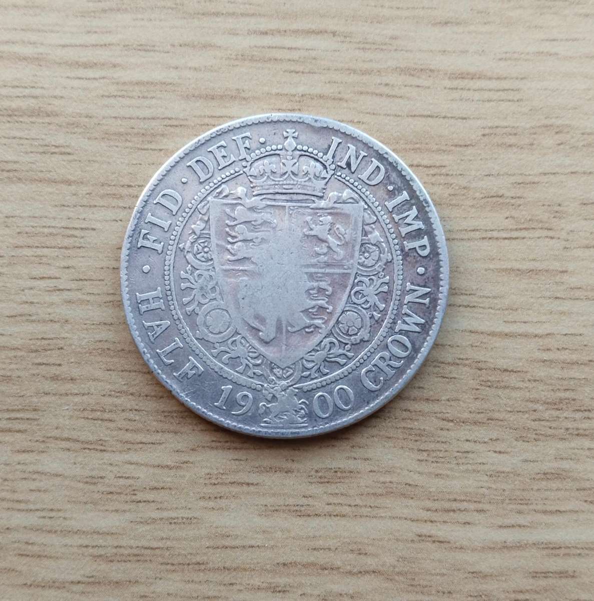 Great Britain 1900 Queen Victoria Sterling silver Half Crown.