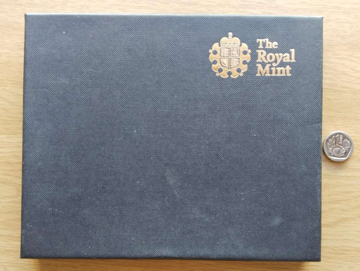 Great Britain 2010 UNC PROOF Coin set. Great collection!!