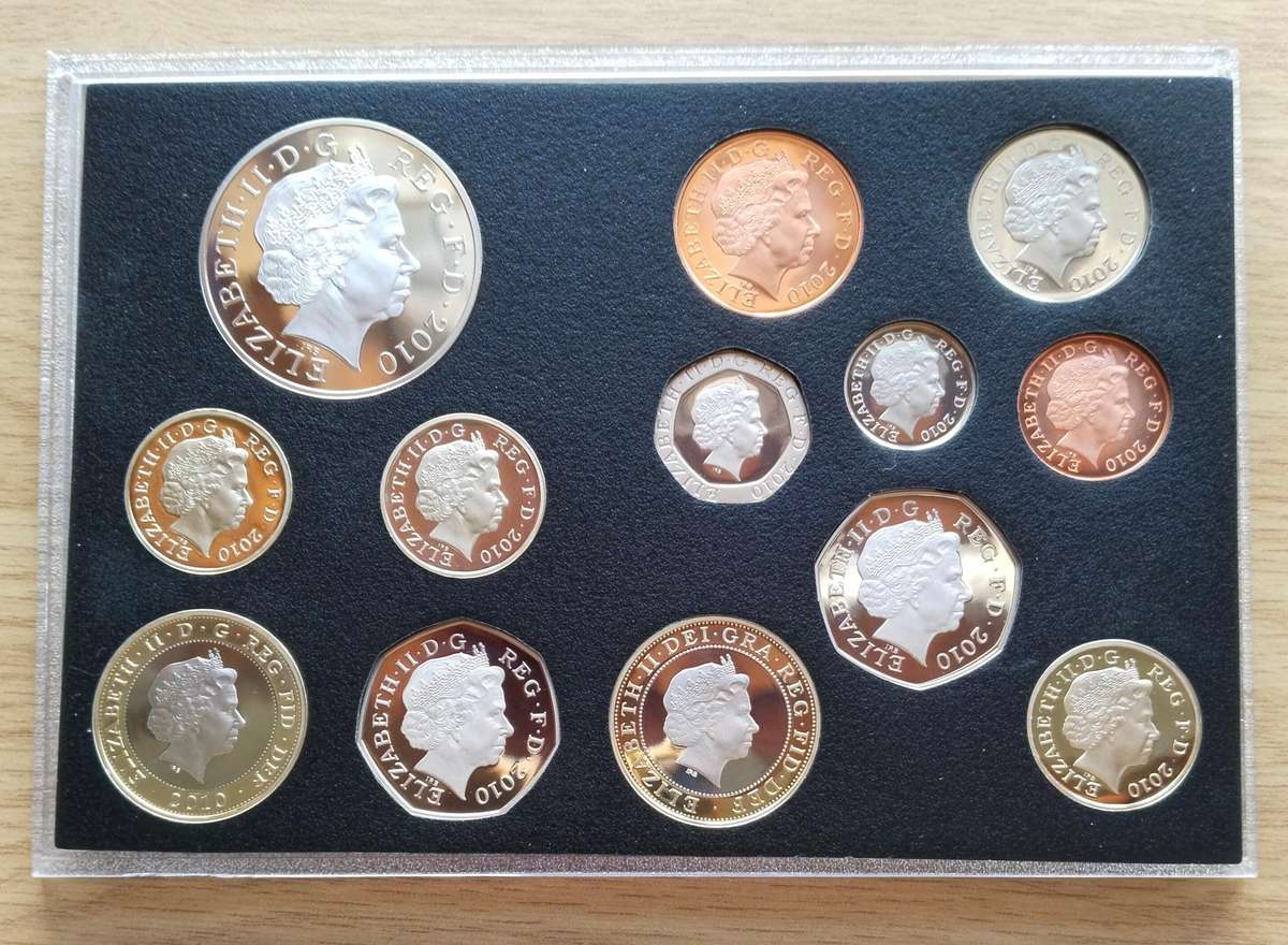 Great Britain 2010 UNC PROOF Coin set. Great collection!!