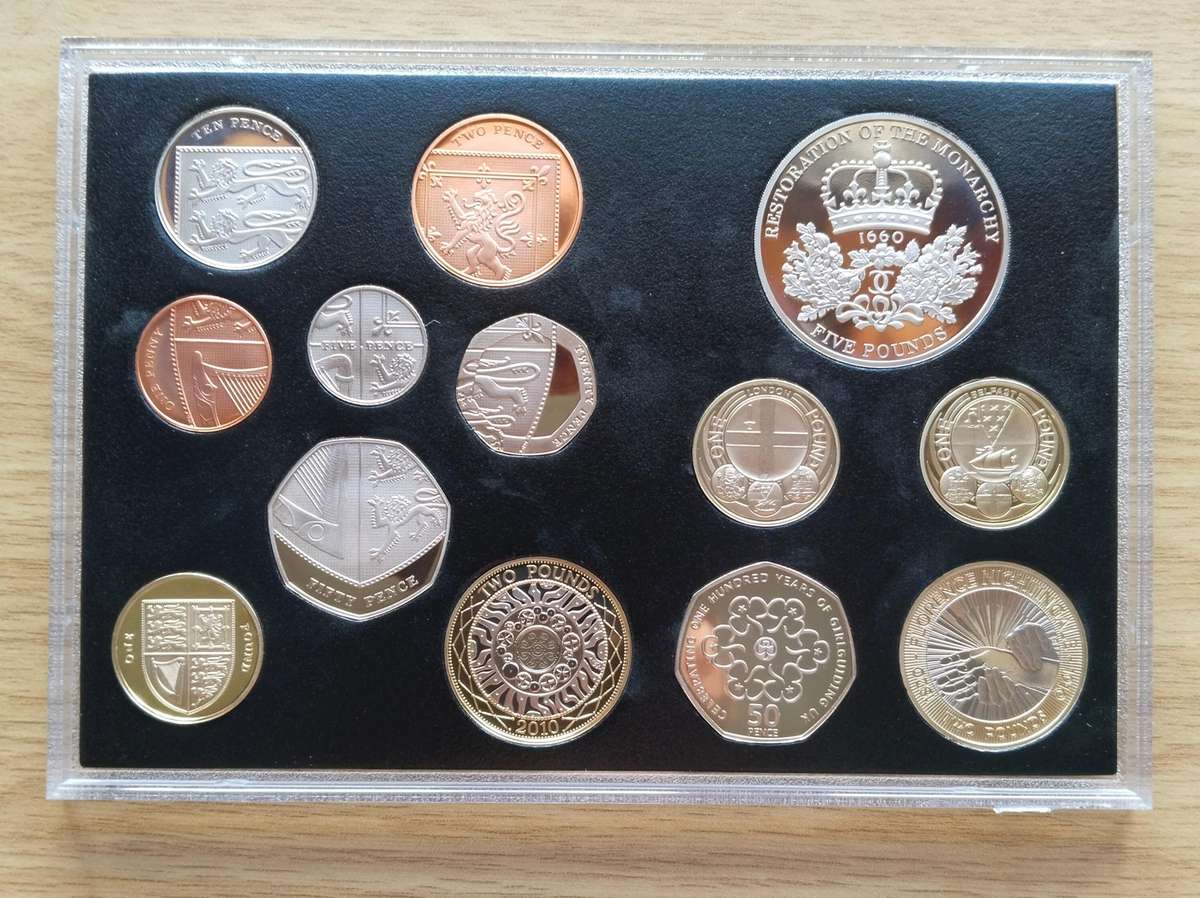 Great Britain 2010 UNC PROOF Coin set. Great collection!!