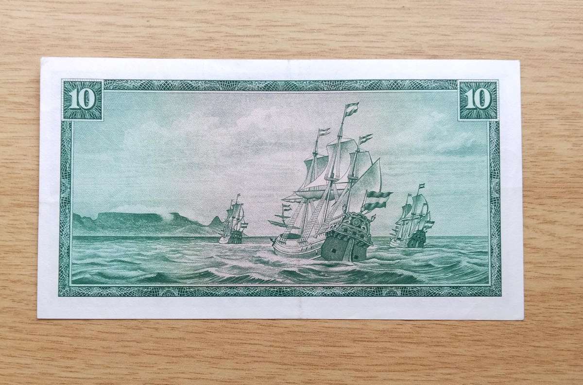 South Africa de Jongh Old R10 Bank Note. Good condition. (832)