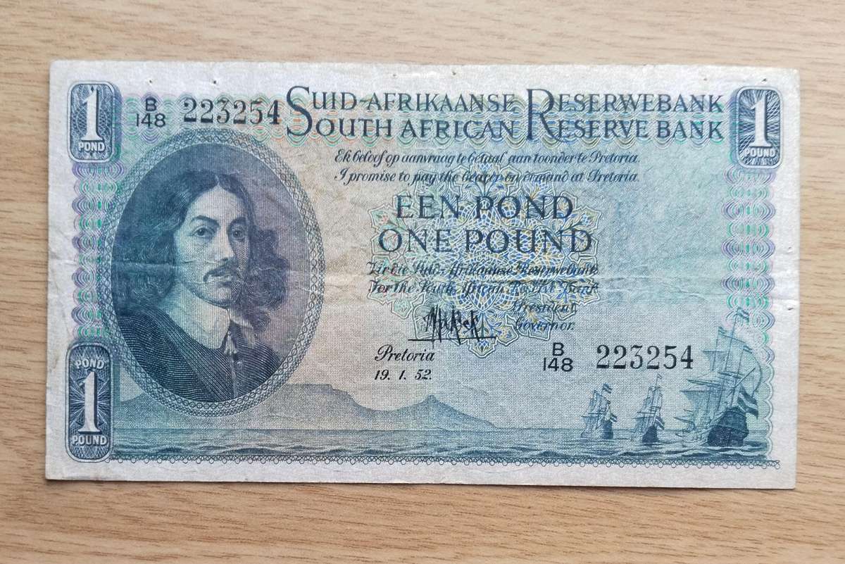 South Africa M.H. de Kock 19.1.52 Old one pound Bank Note. (254)