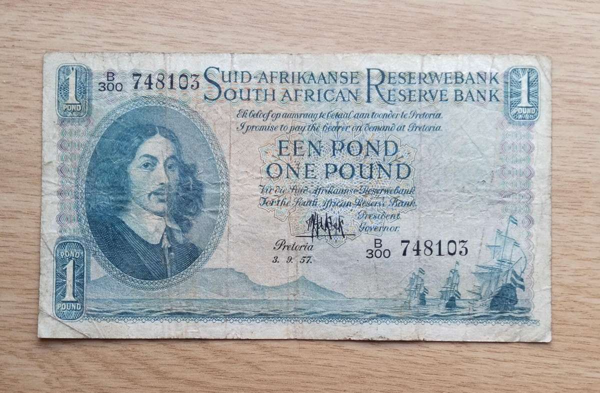 South Africa M.H. de Kock 3.9.57 Old One Pound Bank Note. (103)