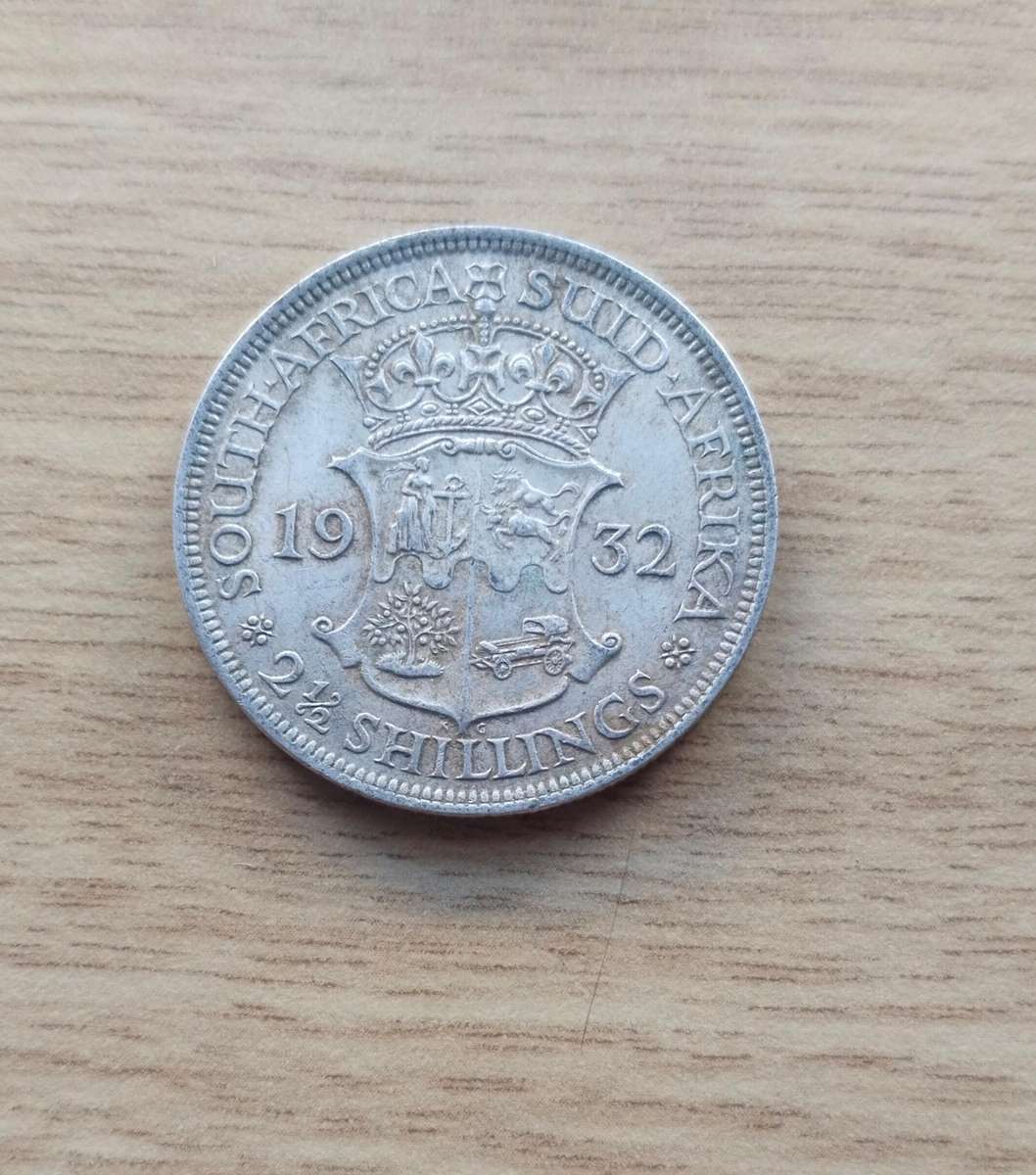 South Africa 1932 Silver Half Crown. Good condition.