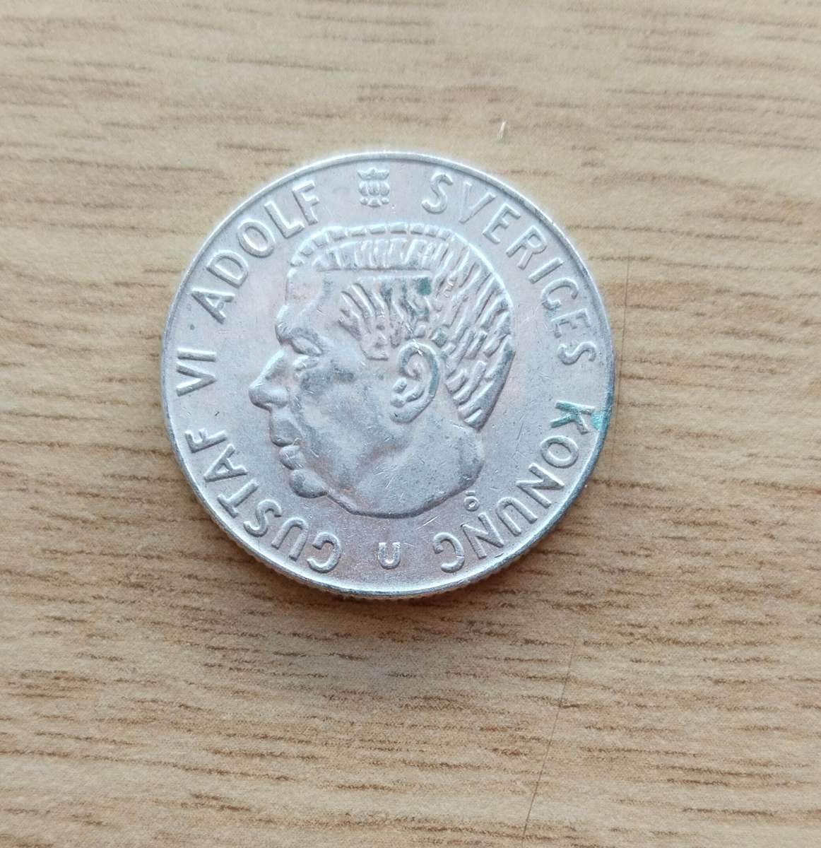 Sweden 1966 Silver 1 Kronor. 40% Silver. 7 grams.