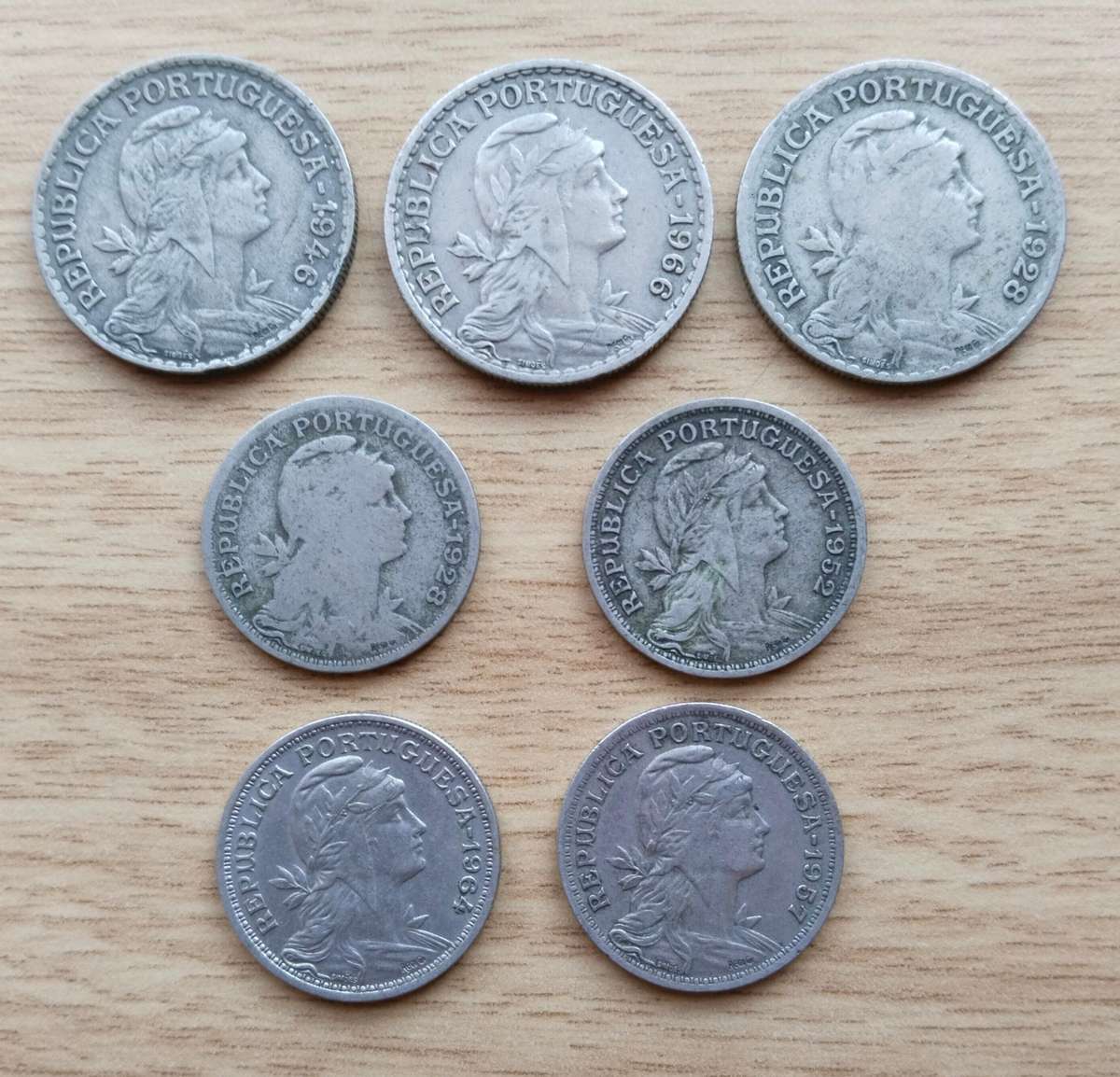 Republic Portugal collection of 7 old Coins.