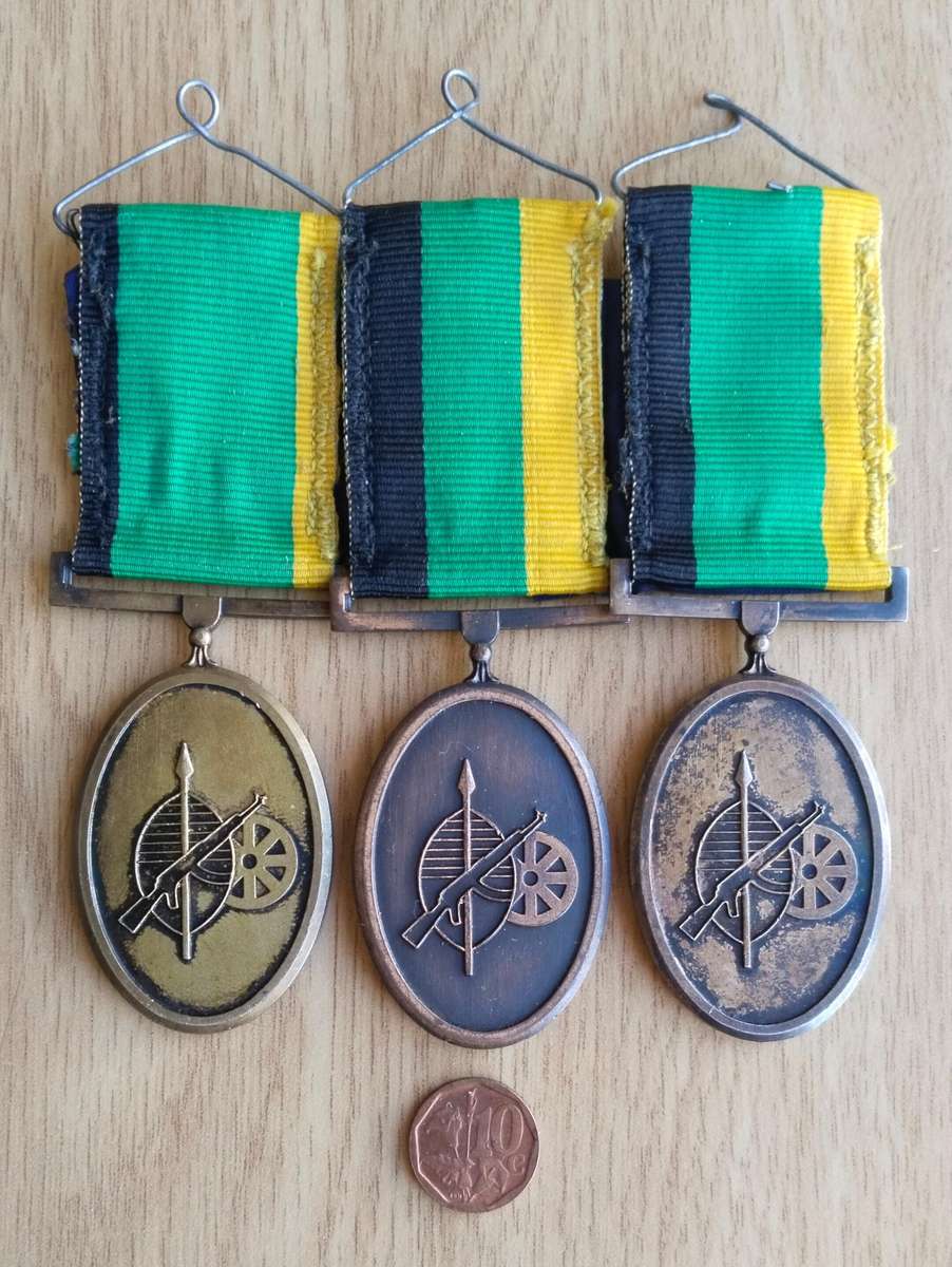 SANDF MK/APLA Full Size Group Medals
