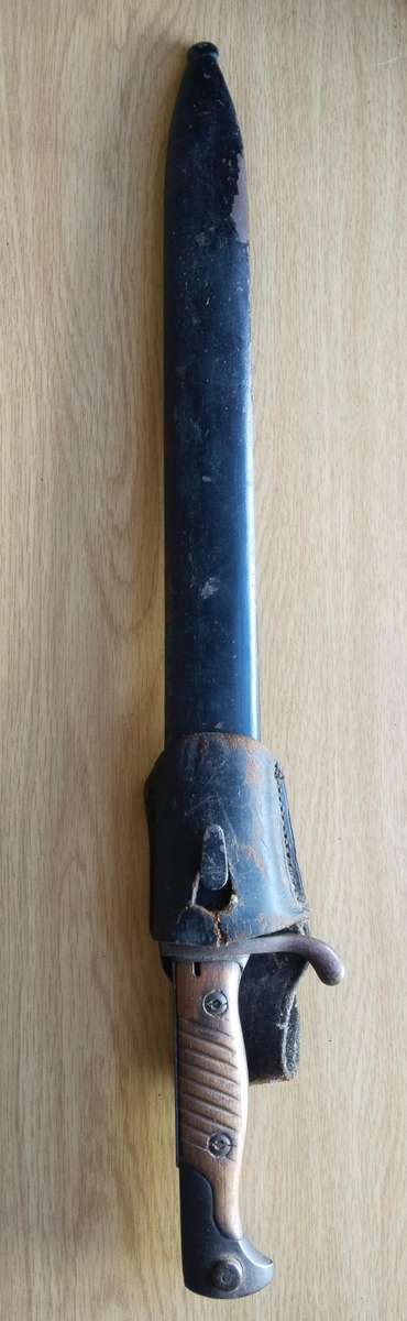 Germany M 1898/05 WW1 Mauser Butcher Blade Bayonet With Scabbard. 500mm long.