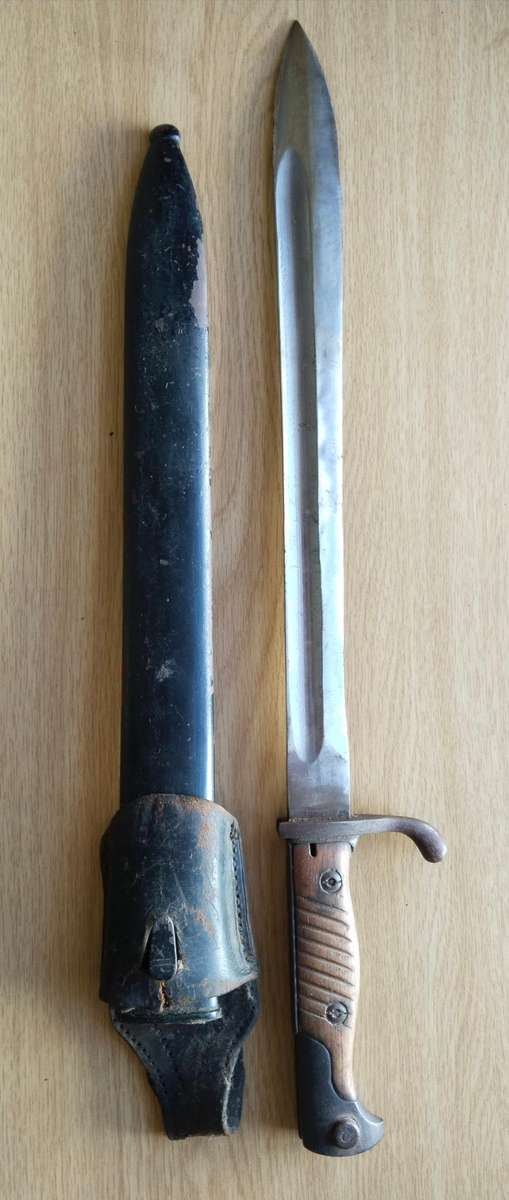 Germany M 1898/05 WW1 Mauser Butcher Blade Bayonet With Scabbard. 500mm long.
