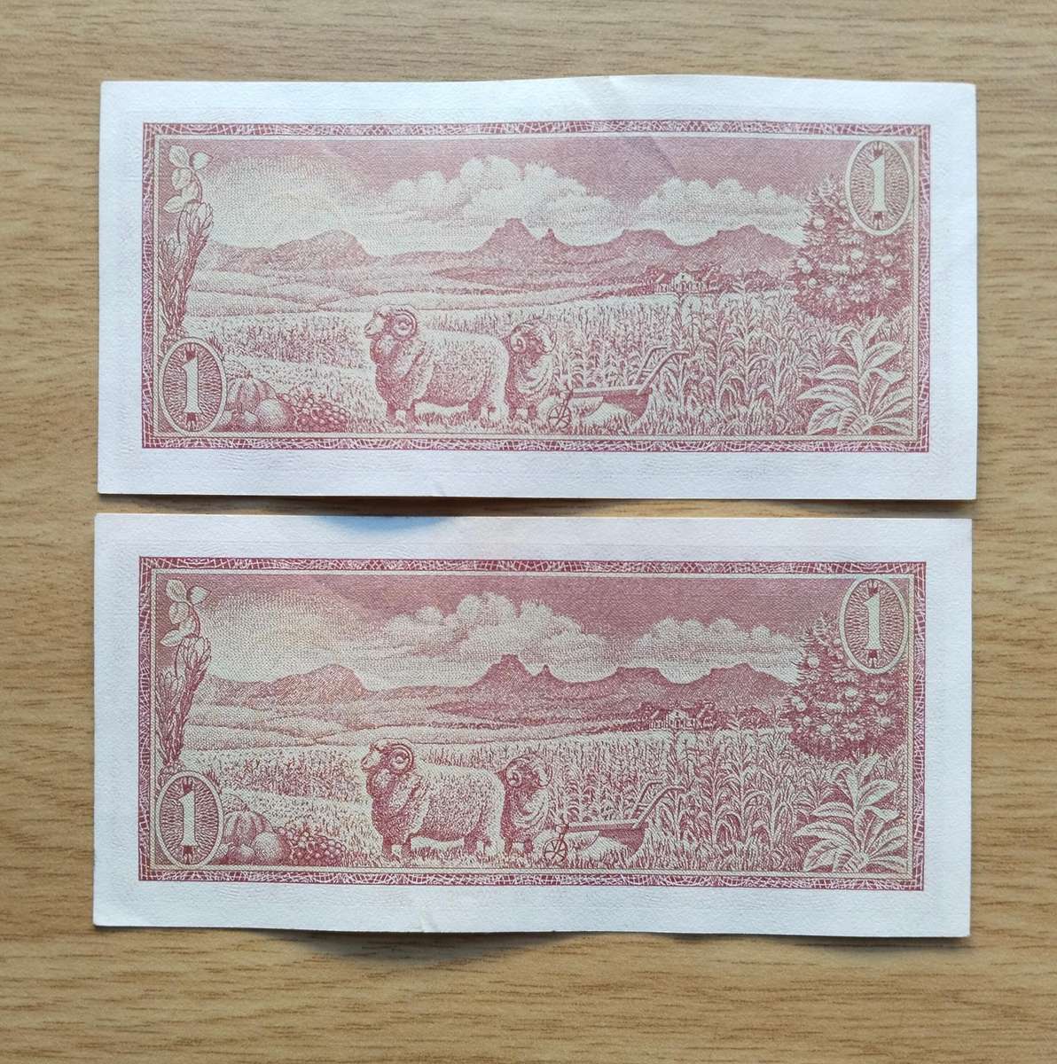 South Africa de Jongh 2 consecutive number R2 Bank Notes. (291-292)