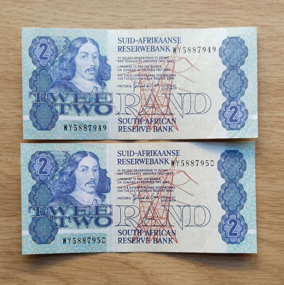 Replacement South Africa de Kock 2 consecutive number R2 Bank Notes. (WY949-WY950)