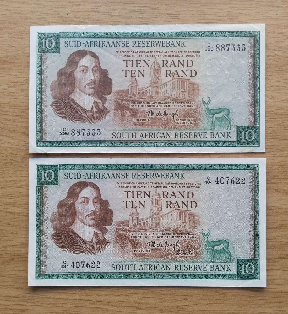 South Africa de Jongh Collection of 2 Old R10 Bank Notes. Good condition.