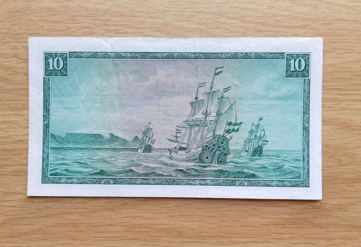 South African T.W. de Jongh Old R10 Bank Note. Good Condition. (064)