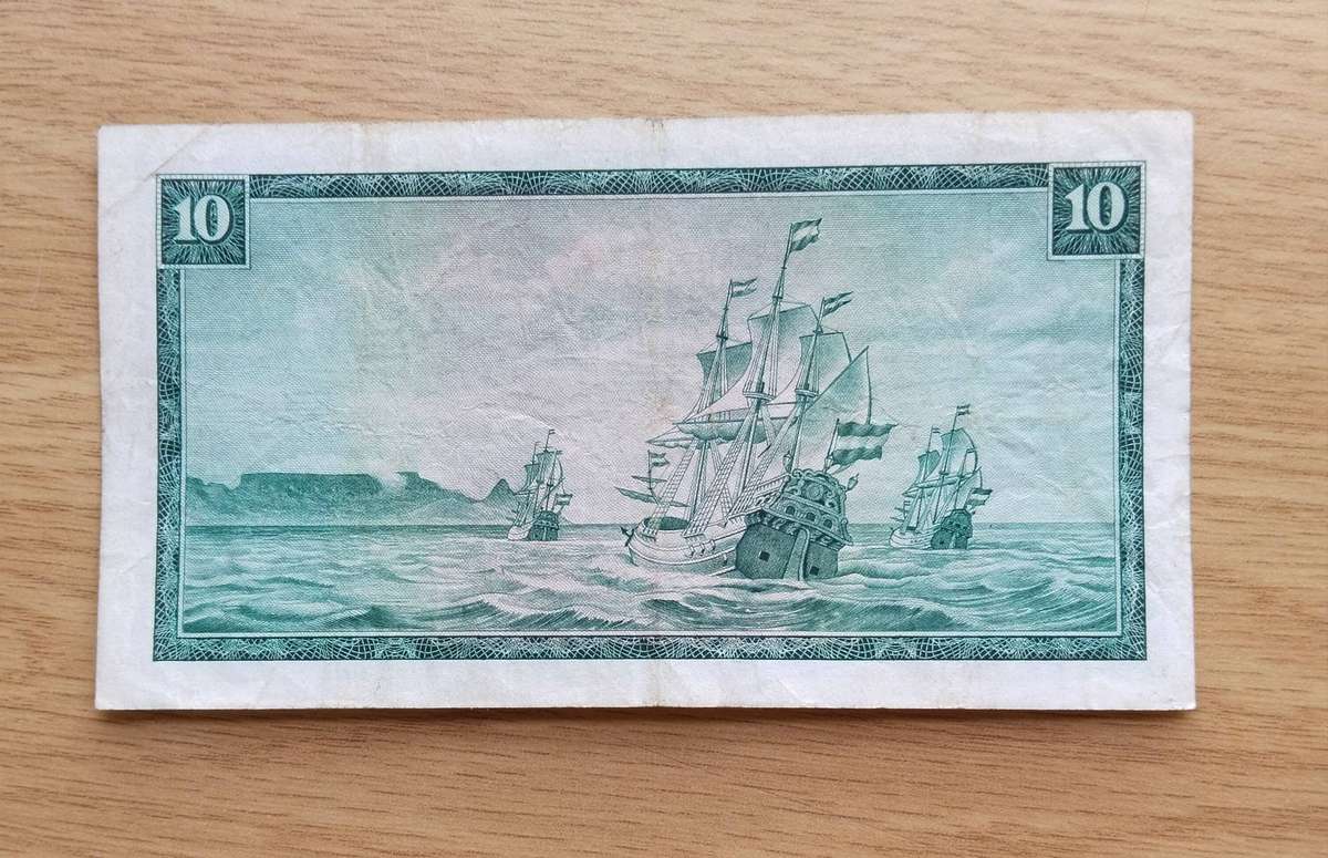 South African T.W. de Jongh Old R10 Bank Note. Good Condition. (602)