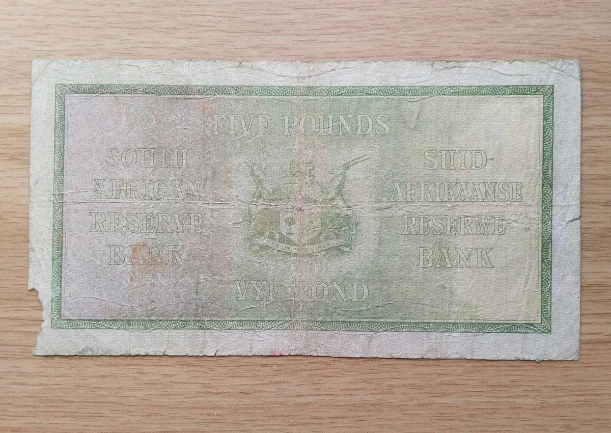 South African J. Postmus 5 April 1943 old Five Pounds Bank Note. (367)