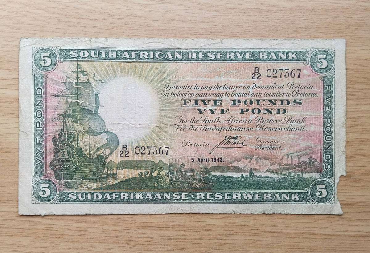 South African J. Postmus 5 April 1943 old Five Pounds Bank Note. (367)