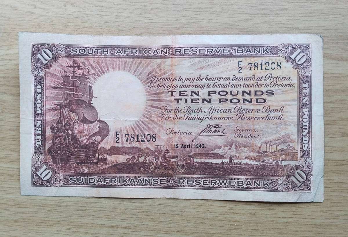 South African J. Postmus 13 April 1943 Old Ten Pounds Bank Note. (208)