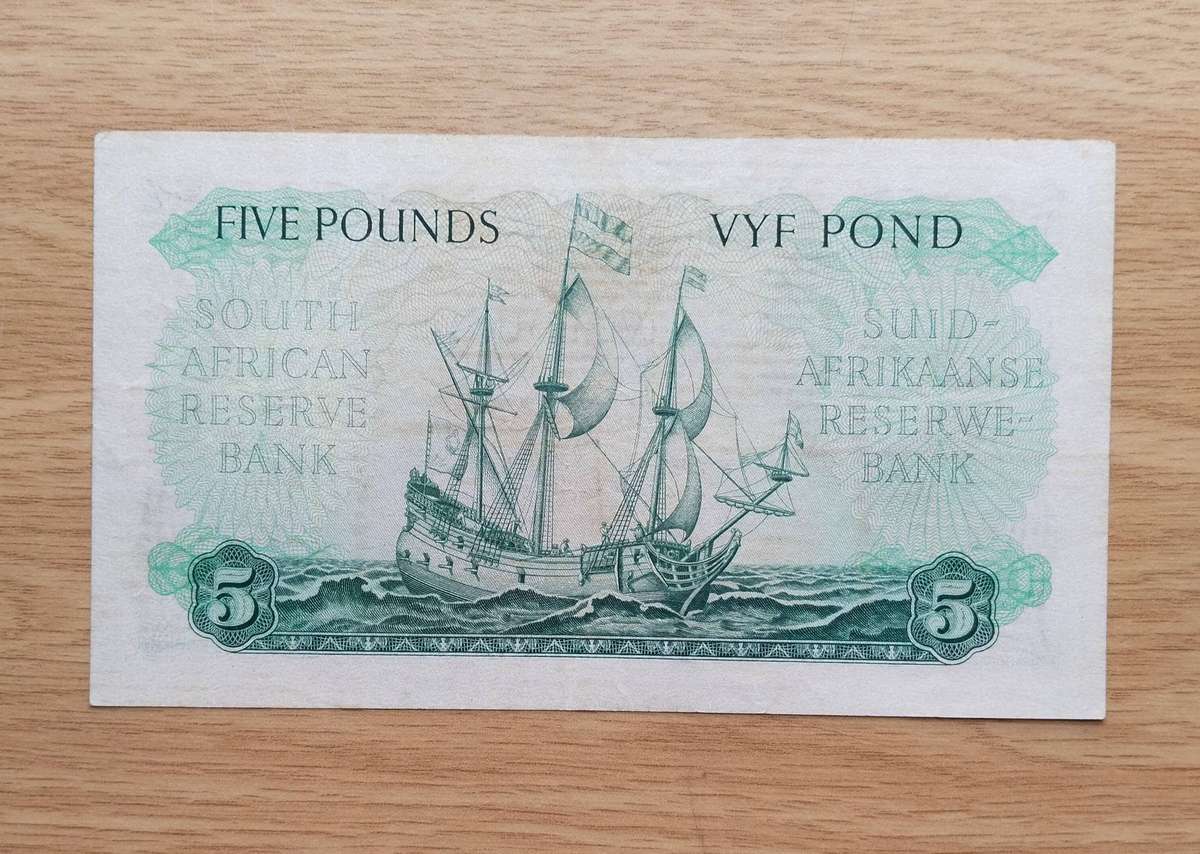 South African M.H. de Kock 21.1.53 Old Five Pounds Bank Note. Good Condition. (467)