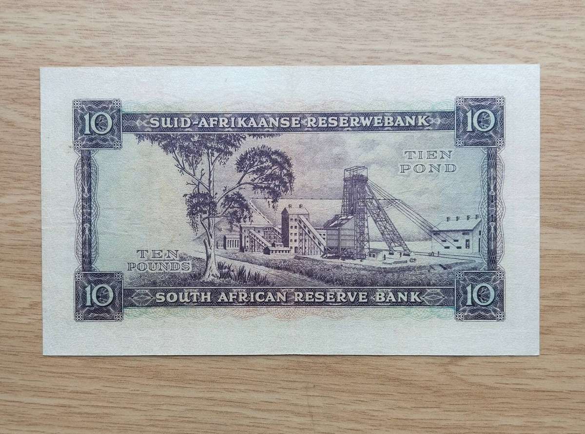 South Africa M.H. de Kock 10.8.55 Old Ten Pounds Bank Note. Good Condition. (584)