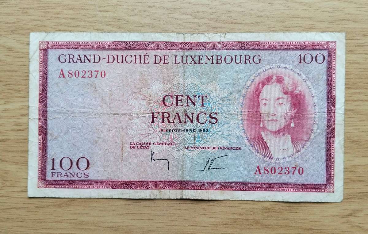 Luxembourg 1953 Old 100 Cent Francs Bank Note.